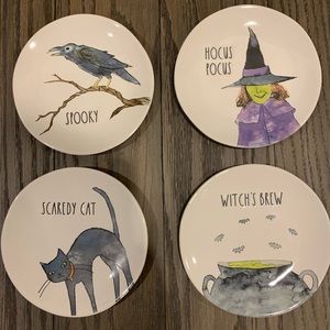 Rae Dunn Halloween plates set of 4!